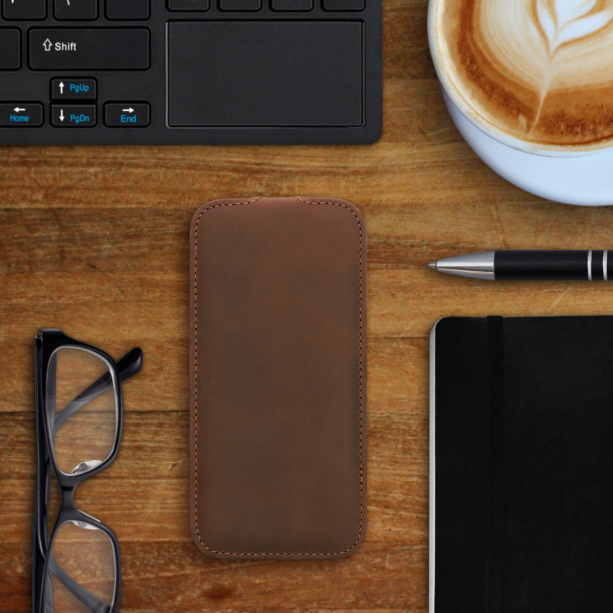 kalibri Flip Hülle Ultra Slim kompatibel mit Apple iPhone 17 - Leder Case Schutzhülle Tasche in Braun Braun
