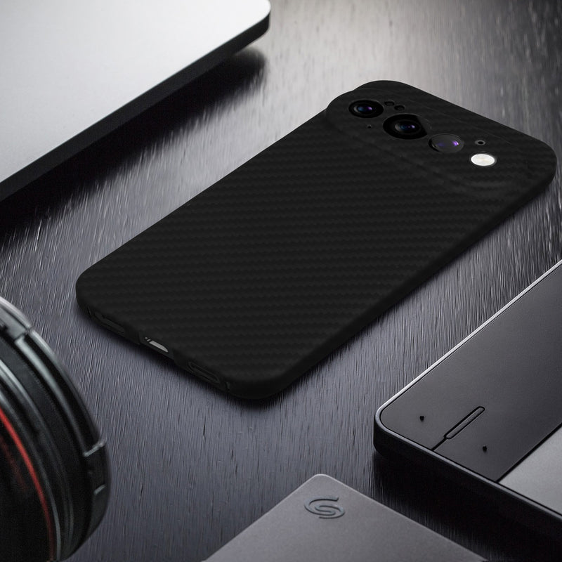 kalibri Schutzhülle kompatibel mit Google Pixel 11 Pro - Hülle Aramid - Handy Cover Case Handyhülle Schwarz matt