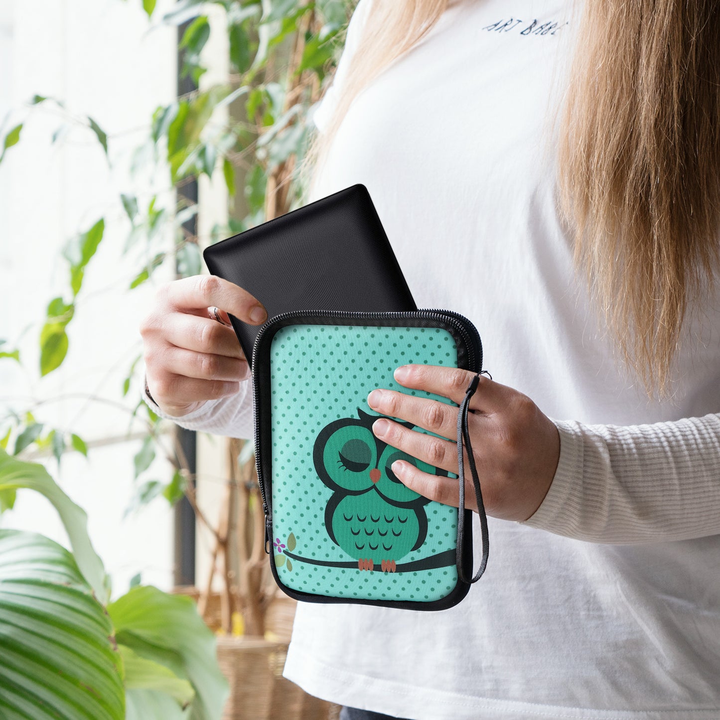 kwmobile Bag for eReader Protective Case Galaxy Tree Meadow 17 x 12 x 2 cm Inner Dimensions