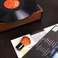 kwmobile Nylon Reinigungsbürste für Schallplatten - Schallplattenbürste für Vinyl - LP Plattenbürste - Plattenspieler