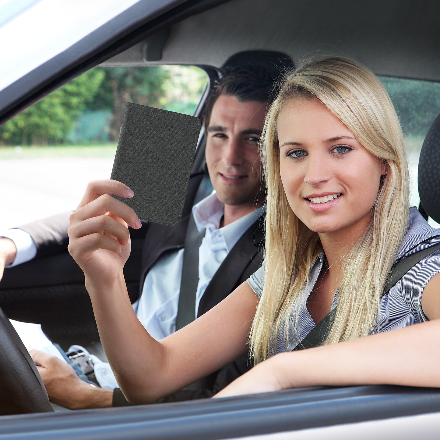 kwmobile Car Registration Holder with Card Slots Pouch Case for Car Registration Certificate Driver's License