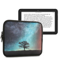 kwmobile Tasche für eReader - Hülle Schutzhülle Galaxie Baum Wiese - Hüllen