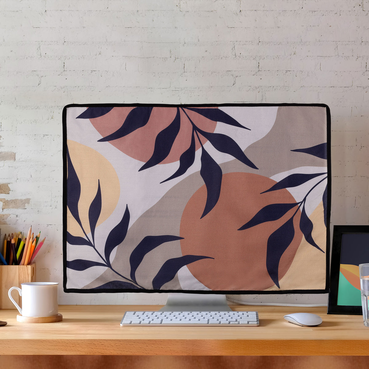 20-22" Monitor Dust Cover Retro Flowers