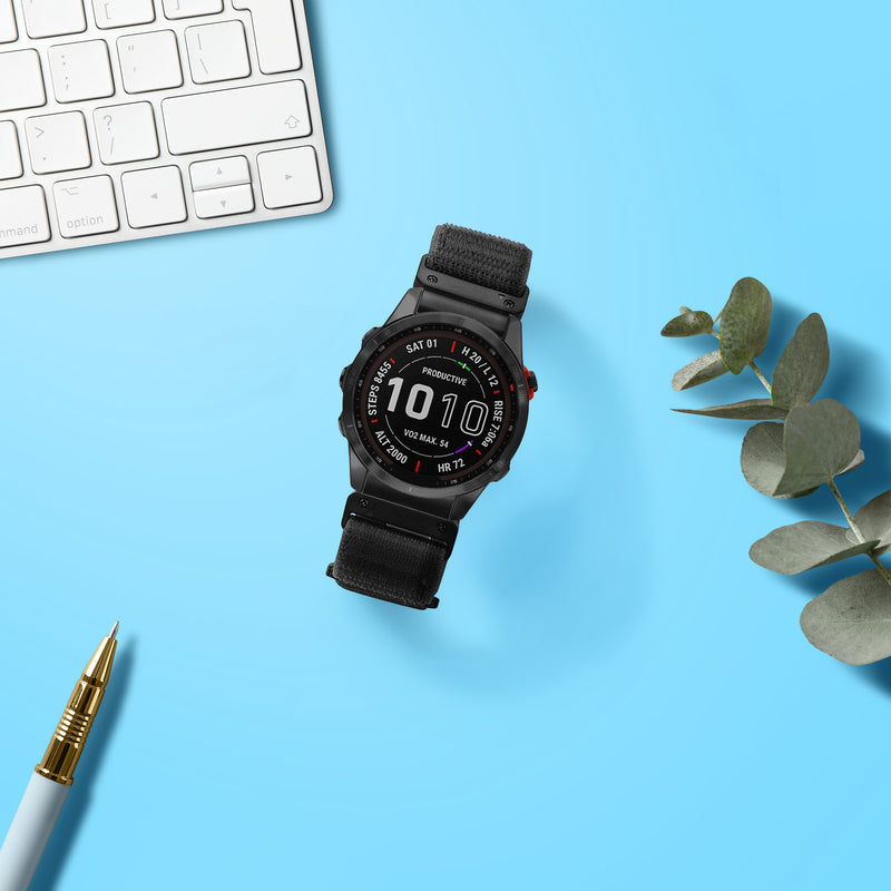 kwmobile Armband kompatibel mit Garmin Instinct 2S / Fenix 8S / Fenix 7S / Fenix 6S - Nylon Fitnesstracker Sportarmband Band in Schwarz - Innenmaße von Schwarz
