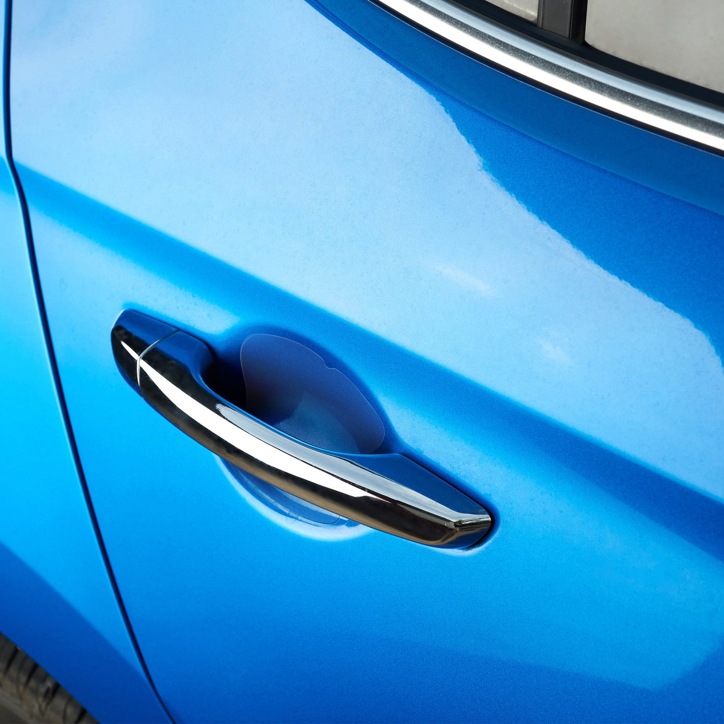 kwmobile Universal Car Door Handle Paint Protection Film Self-Adhesive Silicone Protective Film for Handle Recesses 8.4x9.3 cm 4 Pieces
