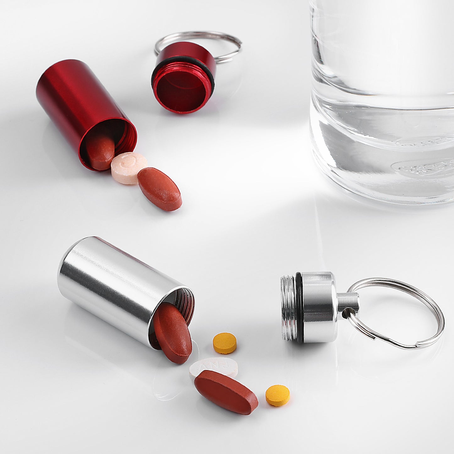 kwmobile Metal Pill Box with Ring, Capsule Box for Medications
