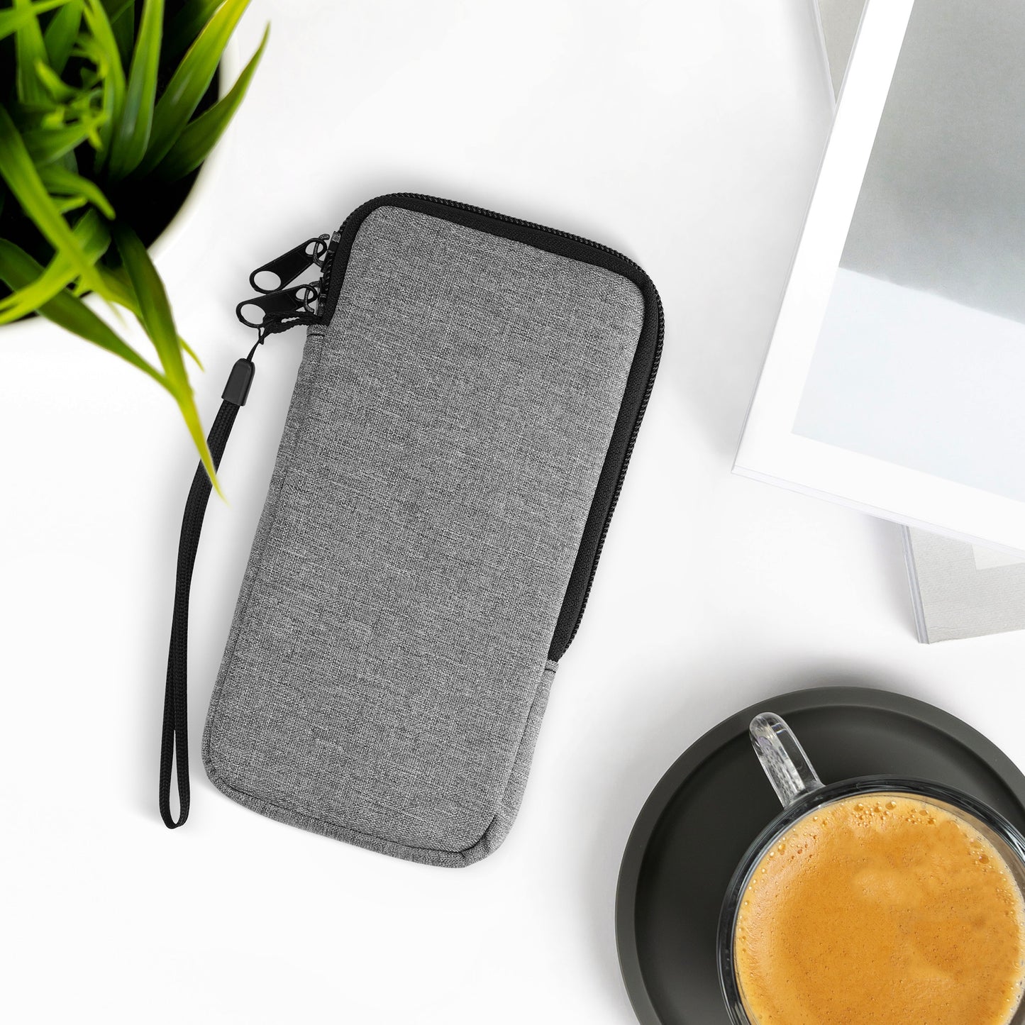 kwmobile Smartphone Pouch - Fabric Phone Case with Zipper - 16.5 x 8.9 cm Internal Dimensions