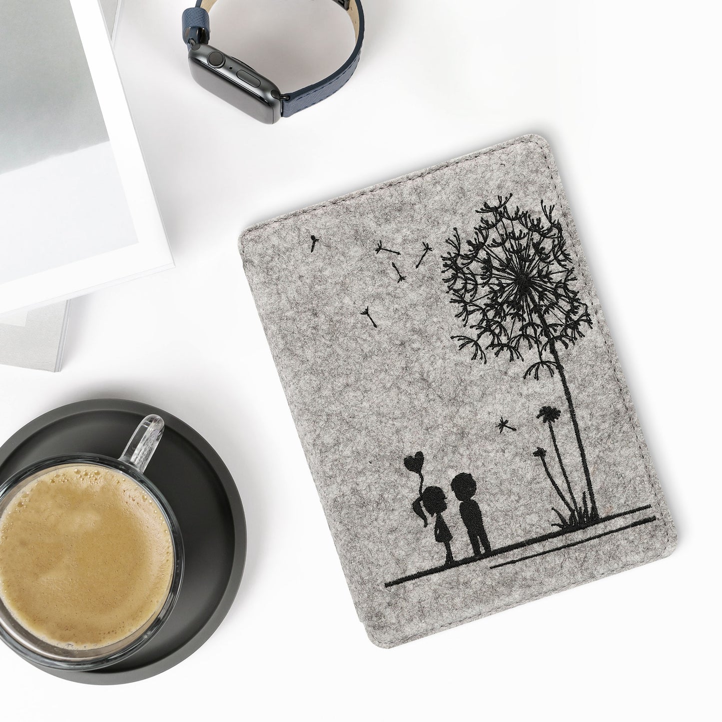 kwmobile Felt Cover compatible with Amazon Kindle Paperwhite 11th Gen 2021 - eReader Case with Stand Function Magnetic Closure