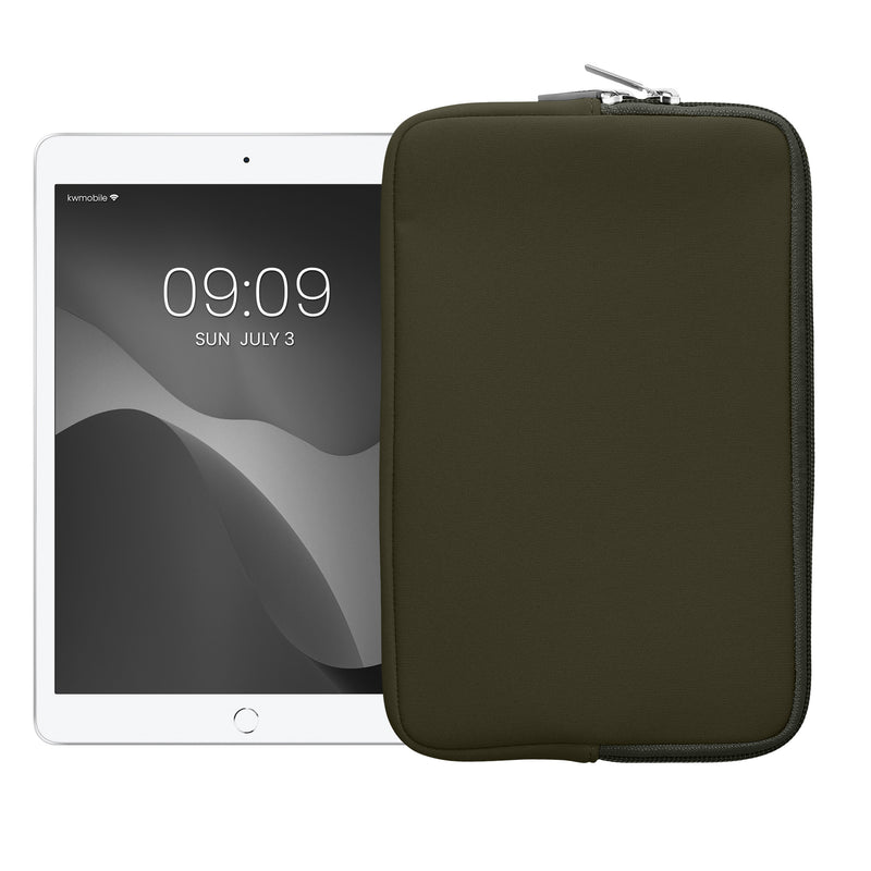 kwmobile Tablet Case compatible with 8"-8.4" Tablet - Universal Pouch Cover Case - Protective Sleeve