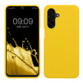 kwmobile Hülle kompatibel mit Samsung Galaxy A26 5G Hülle - Silikon Handy Case - Handyhülle weiche Oberfläche - kabelloses Laden - Strahlend Gelb Strahlend Gelb  