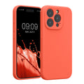 kwmobile Handyhülle kompatibel mit Apple iPhone 15 Pro Hülle - gummierte Handy Case aus Silikon in Leuchtende Koralle Leuchtende Koralle  