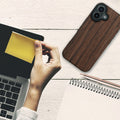 kwmobile Case compatible with Apple iPhone 17 Back Cover Wood Grain