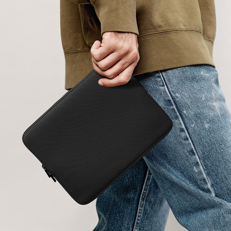 kwmobile Tablet Case compatible with 13" Tablet - Universal Bag Cover Case - Protective Sleeve