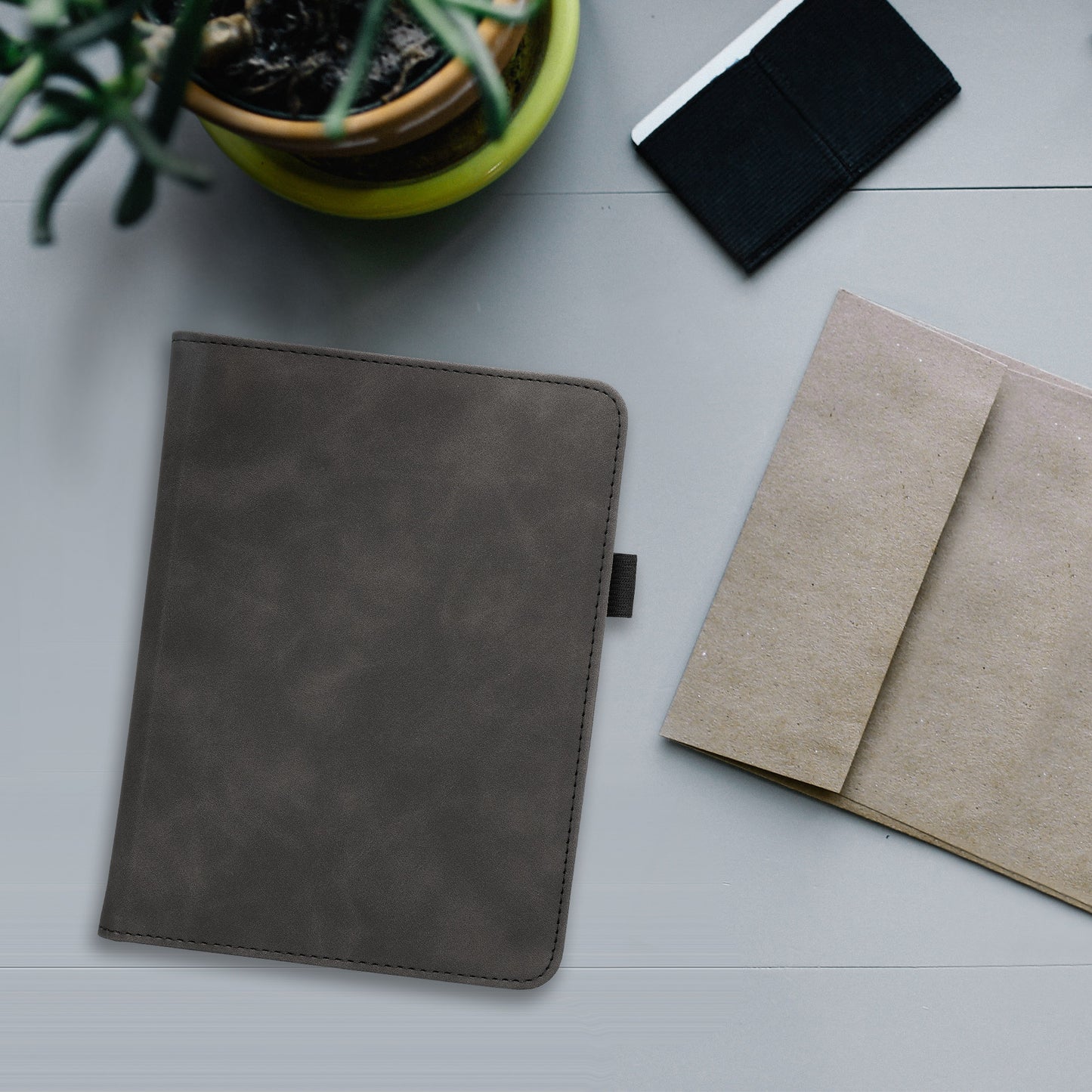kwmobile Flip Case compatible with Amazon Kindle Paperwhite (2024)/Colorsoft - Hand Strap - Cover
