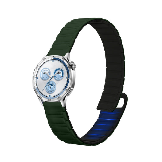 kwmobile Ersatzarmband kompatibel mit Huawei Watch GT5 46mm / GT5 Pro 46mm Armband - Fitnesstracker Silikon Band mit Magnetverschluss Dunkelgrün  [dsg02]