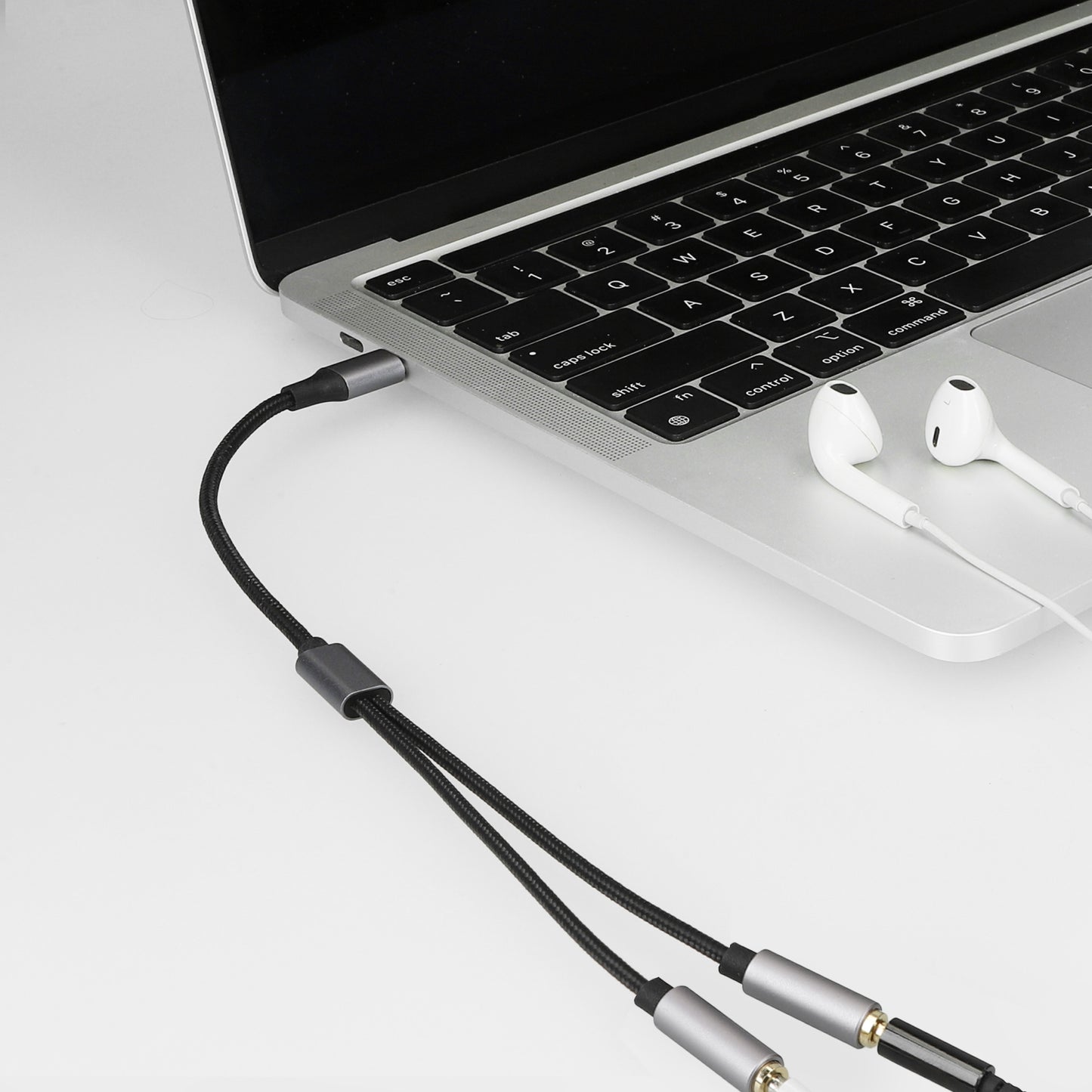 kwmobile USB C Headphone Splitter for USB C Headphones / Headset USB C Adapter - USB-C to Jack Audio Cable Splitter made of Nylon